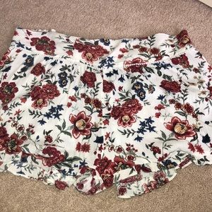 American Eagle Floral Flowy Shorts